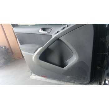 GUARNECIDO PUERTA DELANTERA IZQUIERDA 5N0867011B 