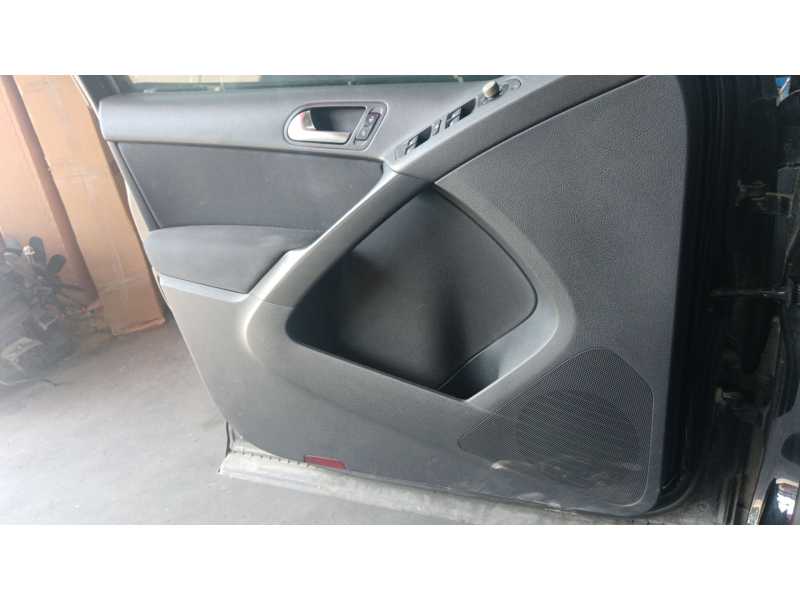 Recambio de guarnecido puerta delantera izquierda para volkswagen tiguan (5n_) 2.0 tdi 4motion referencia OEM IAM 5N0867011B  