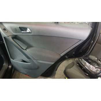 GUARNECIDO PUERTA TRASERA DERECHA 5N0867212E 
