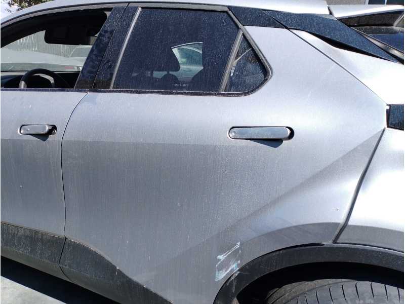 Recambio de puerta trasera izquierda para toyota c-hr referencia OEM IAM   