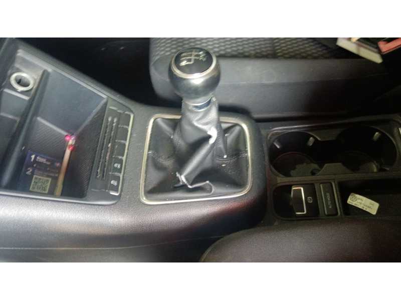 Recambio de palanca cambio para volkswagen tiguan (5n_) 2.0 tdi 4motion referencia OEM IAM 5N0711050  