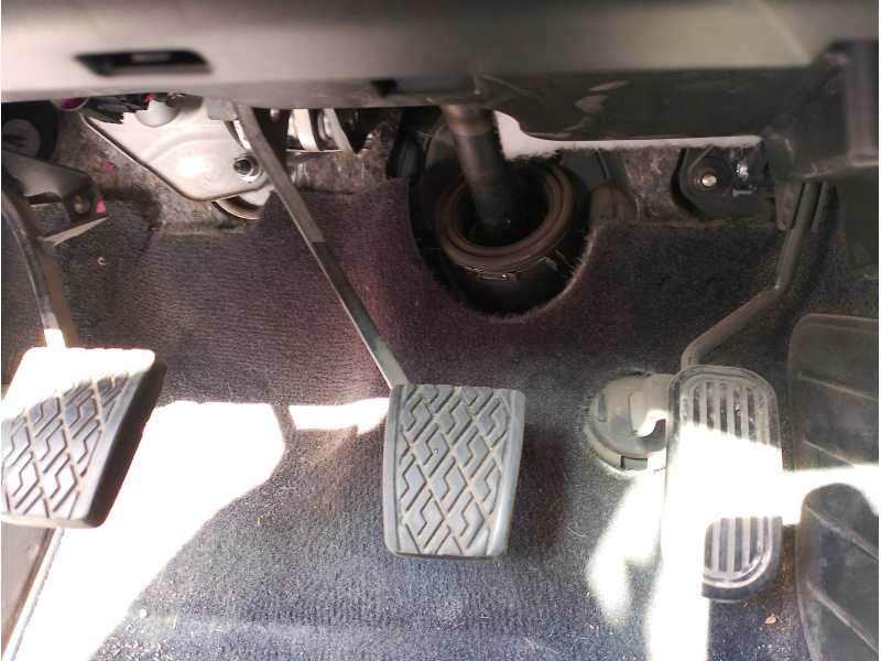 Recambio de pedal freno para lexus is200 (ds2/is2) 2.2 d-cat referencia OEM IAM   