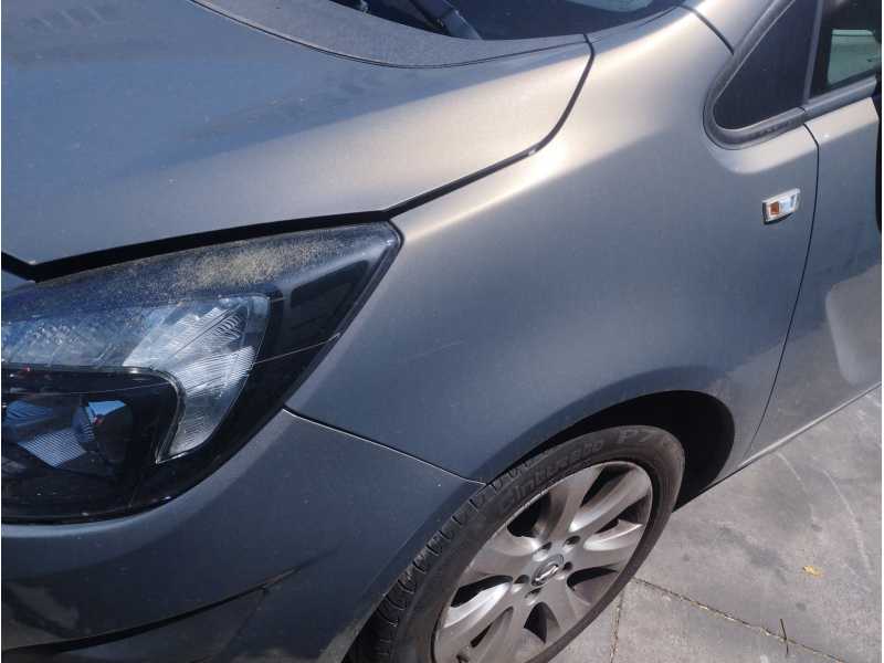 Recambio de aleta delantera izquierda para opel meriva b 1.7 16v cdti referencia OEM IAM   