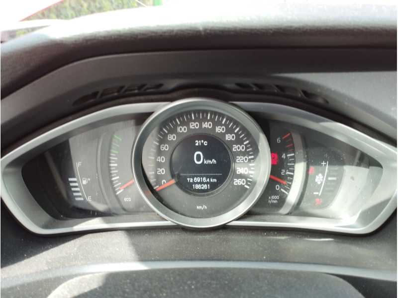 Recambio de cuadro instrumentos para volvo v40 kinetic referencia OEM IAM   