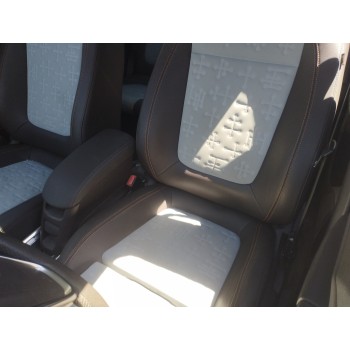 ASIENTO DELANTERO IZQUIERDO 