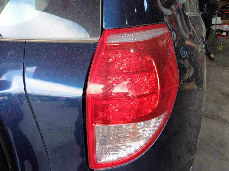 Recambio de piloto trasero derecho para toyota rav 4 iii (_a3_) 2.2 d 4wd (ala30_) referencia OEM IAM 8155142090  