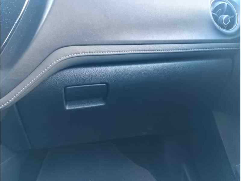 Recambio de guantera para toyota auris active referencia OEM IAM   