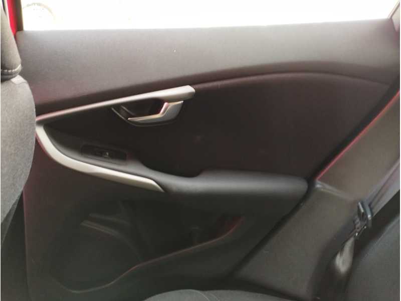 Recambio de guarnecido puerta trasera derecha para volvo v40 kinetic referencia OEM IAM   