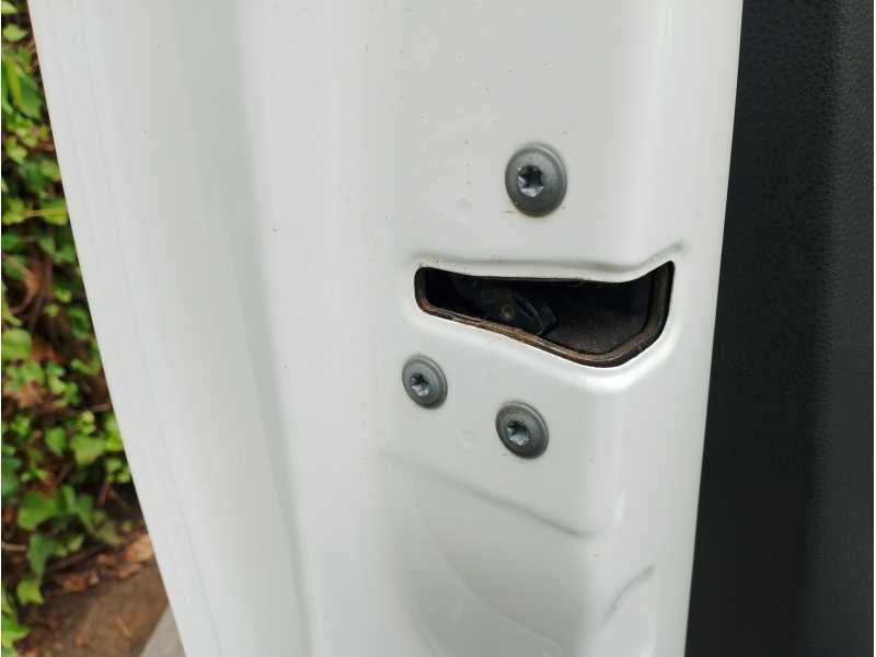Recambio de cerradura puerta delantera izquierda para toyota aygo x-cite referencia OEM IAM   