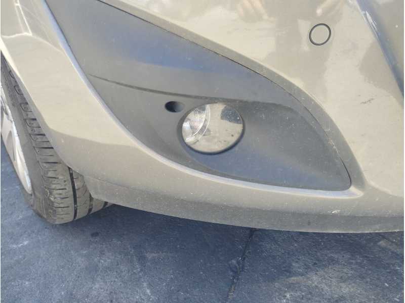 Recambio de faro antiniebla derecho para opel meriva b 1.7 16v cdti referencia OEM IAM   