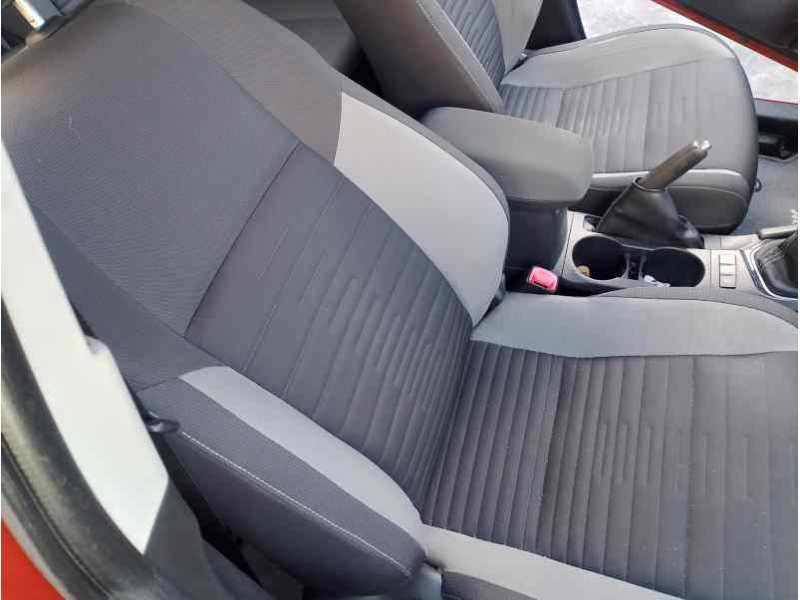Recambio de asiento delantero derecho para toyota auris active referencia OEM IAM   