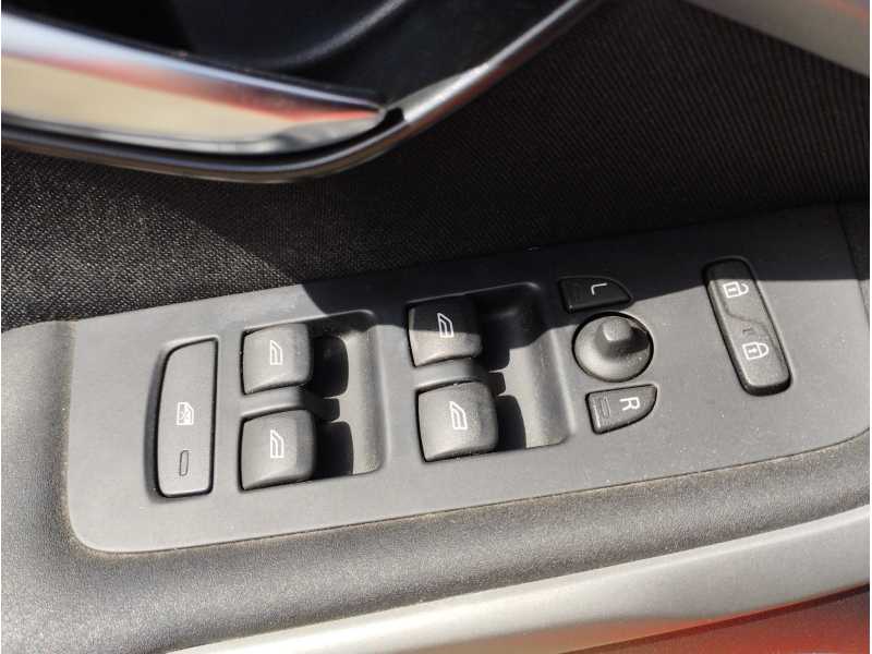 Recambio de mando elevalunas delantero izquierdo para volvo v40 kinetic referencia OEM IAM   