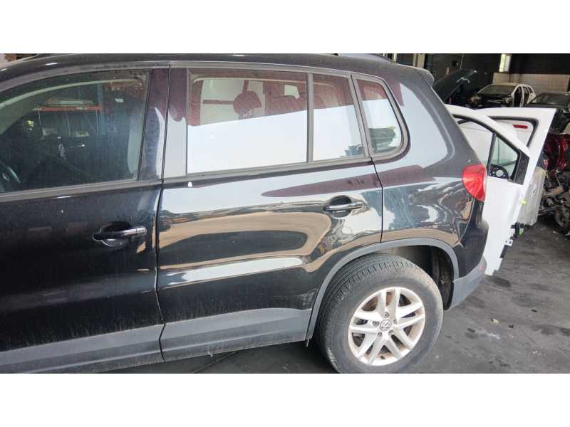 Recambio de puerta trasera izquierda para volkswagen tiguan (5n_) 2.0 tdi 4motion referencia OEM IAM 5N0833055A  