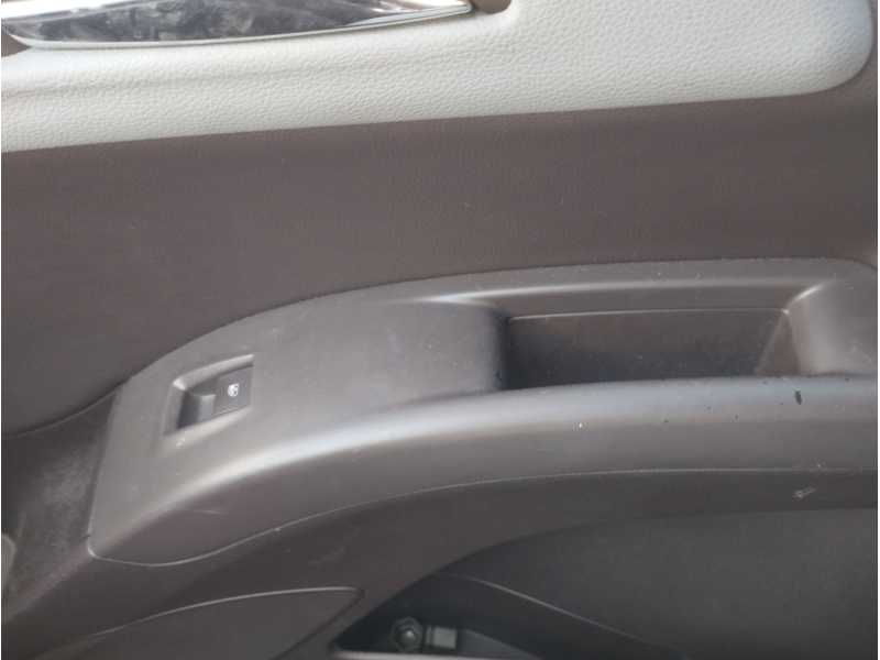 Recambio de mando elevalunas delantero derecho para opel meriva b 1.7 16v cdti referencia OEM IAM   