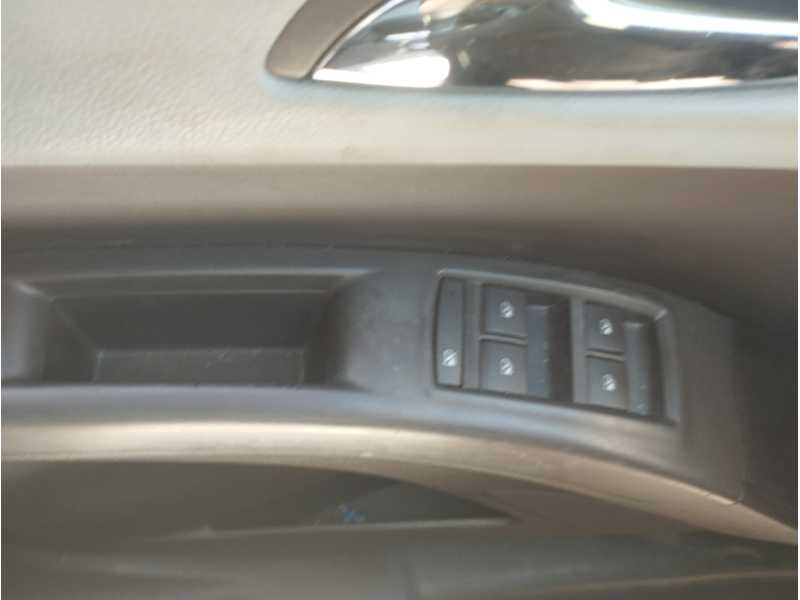 Recambio de mando elevalunas delantero izquierdo para opel meriva b 1.7 16v cdti referencia OEM IAM   