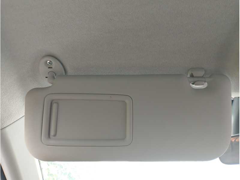 Recambio de parasol izquierdo para toyota aygo x-cite referencia OEM IAM   