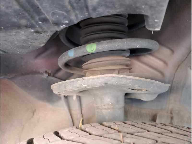 Recambio de amortiguador delantero izquierdo para toyota auris active referencia OEM IAM   
