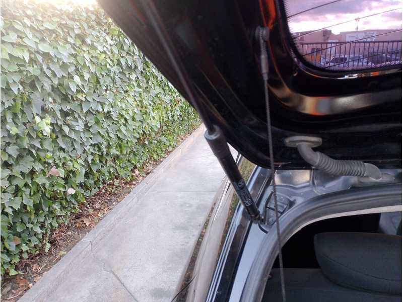 Recambio de amortiguadores maletero / porton para hyundai i20 i (pb, pbt) 1.2 referencia OEM IAM   
