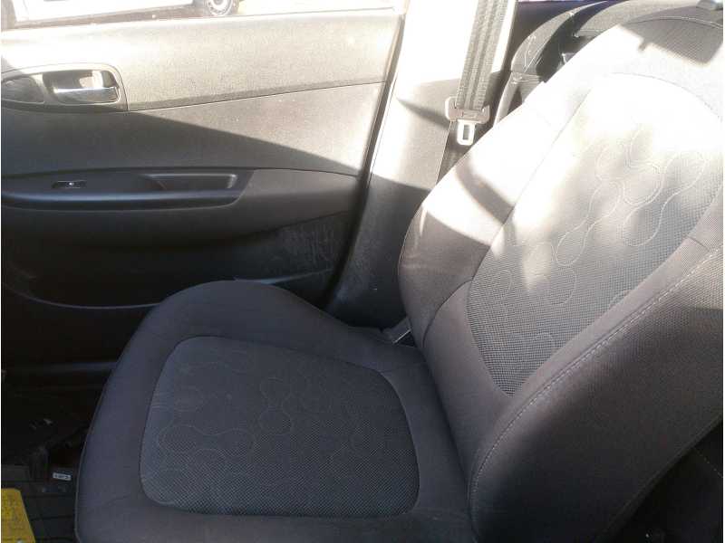 Recambio de asiento delantero derecho para hyundai i20 i (pb, pbt) 1.2 referencia OEM IAM   