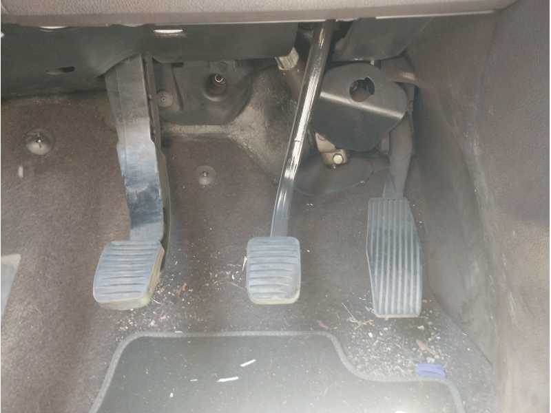 Recambio de pedal embrague para opel meriva b 1.7 16v cdti referencia OEM IAM   