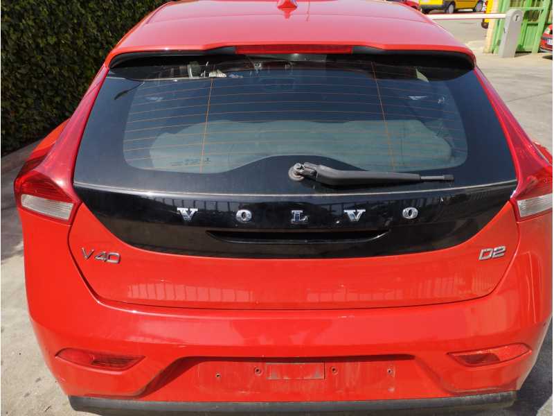 Recambio de porton trasero para volvo v40 kinetic referencia OEM IAM   