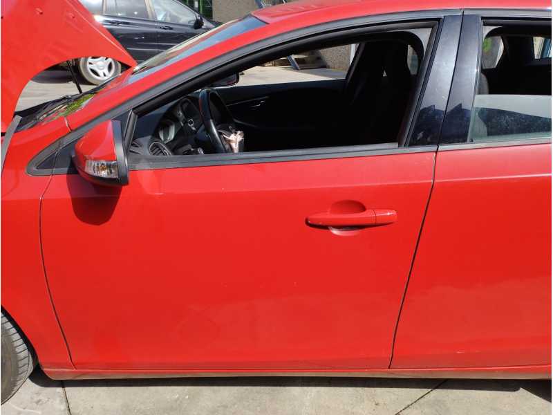 Recambio de puerta delantera izquierda para volvo v40 kinetic referencia OEM IAM   