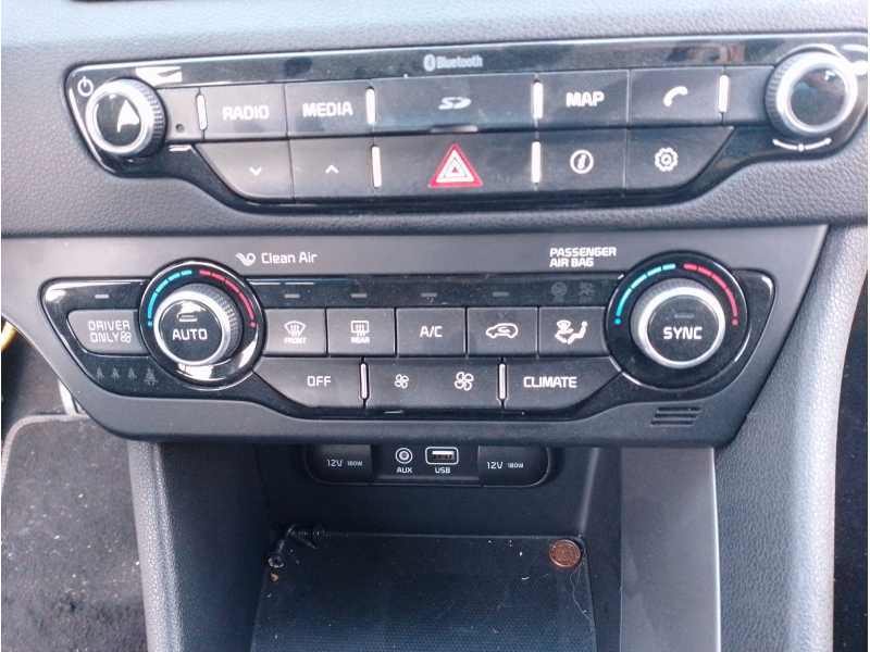 Recambio de mando climatizador para kia niro referencia OEM IAM   