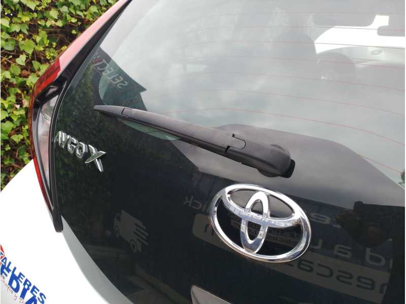 Recambio de motor limpia trasero para toyota aygo x-cite referencia OEM IAM   
