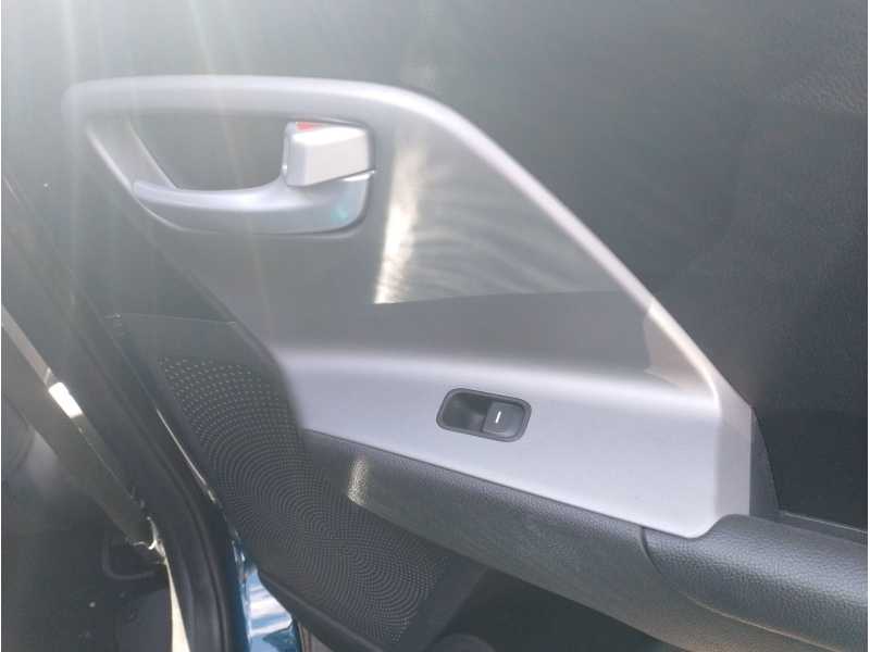 Recambio de mando elevalunas trasero derecho para kia niro referencia OEM IAM 93590G5560  