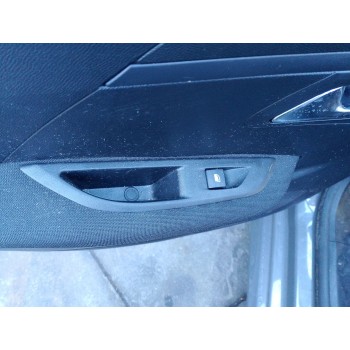 MANDO ELEVALUNAS DELANTERO DERECHO 98044803ZD 