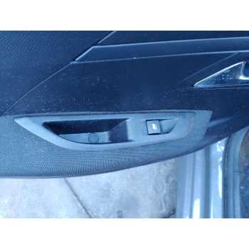 MANDO ELEVALUNAS DELANTERO DERECHO 98044803ZD 