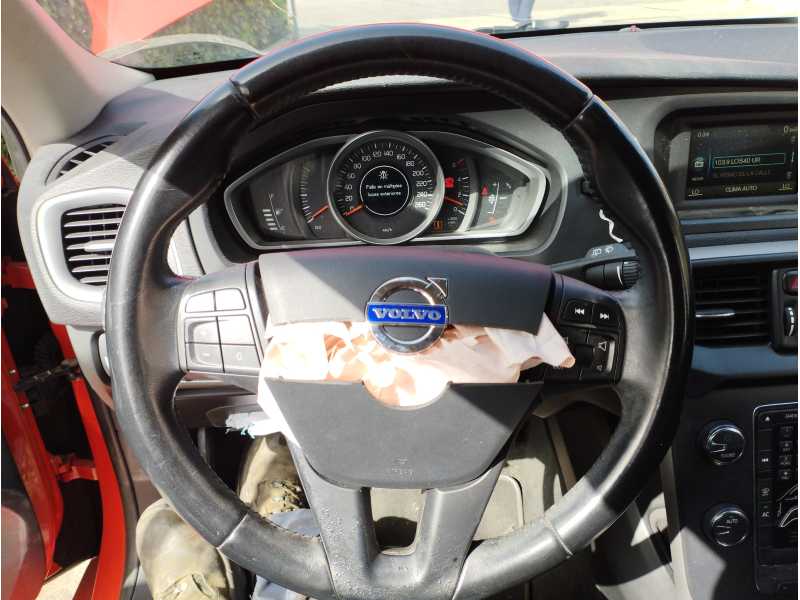 Recambio de volante para volvo v40 kinetic referencia OEM IAM   