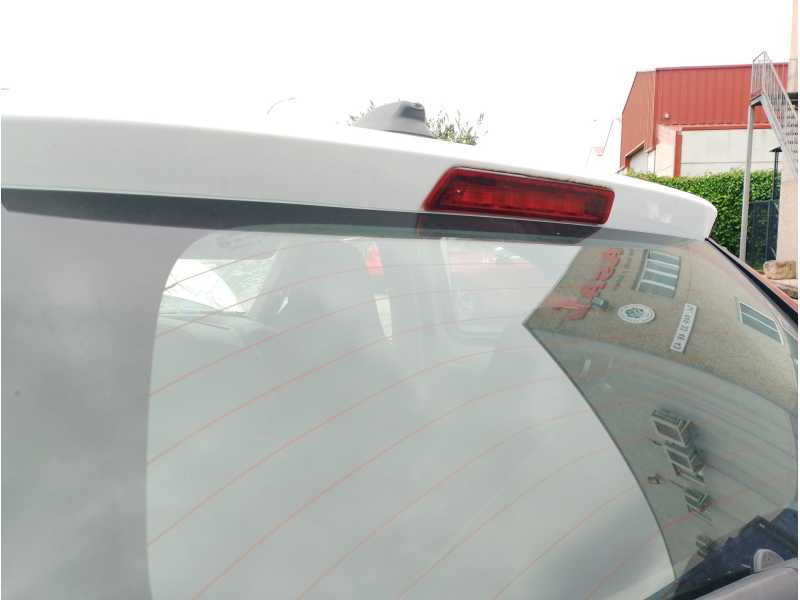 Recambio de luz central de freno para toyota aygo x-cite referencia OEM IAM   