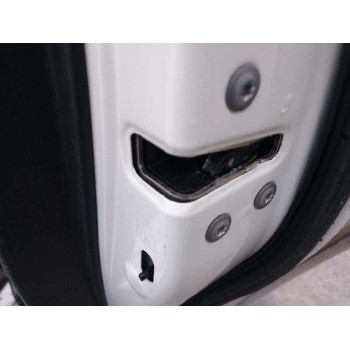 CERRADURA PUERTA TRASERA DERECHA 69050K0040 