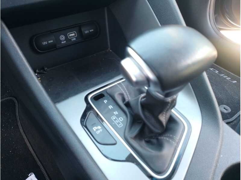 Recambio de palanca cambio para kia niro referencia OEM IAM 46710D4430  