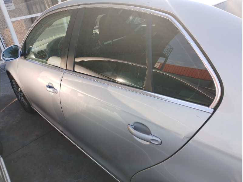Recambio de puerta trasera izquierda para volkswagen jetta iii (1k2) 2.0 tdi referencia OEM IAM   