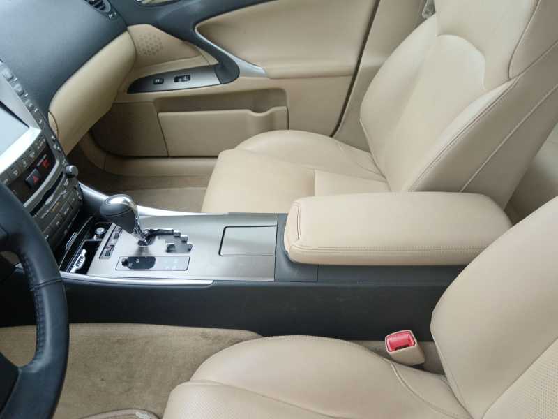 Recambio de consola central para lexus is ii (_e2_) 250 (gse20) referencia OEM IAM 5881053080C6  