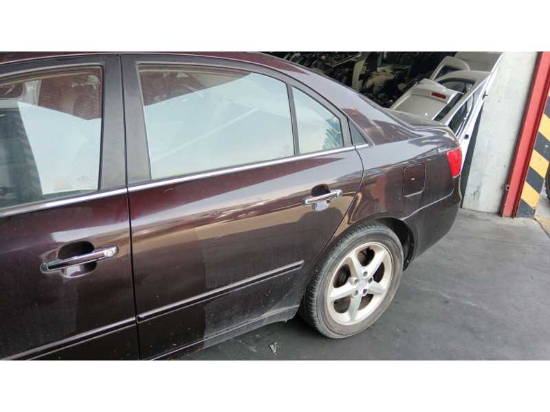 Recambio de puerta trasera izquierda para hyundai sonata (nf) 2.4 style referencia OEM IAM 770033K010  