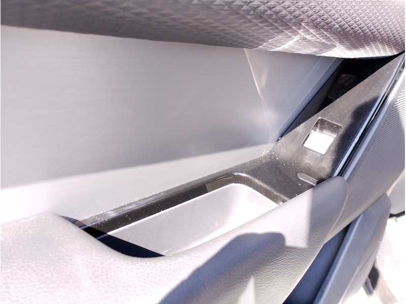 Recambio de mando elevalunas trasero izquierdo para land rover range rover velar velar referencia OEM IAM   