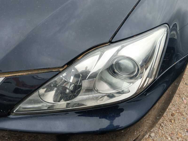 Recambio de faro izquierdo para lexus is ii (_e2_) 250 (gse20) referencia OEM IAM 8117053261  