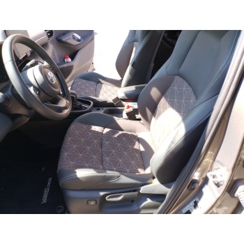 ASIENTO DELANTERO IZQUIERDO 