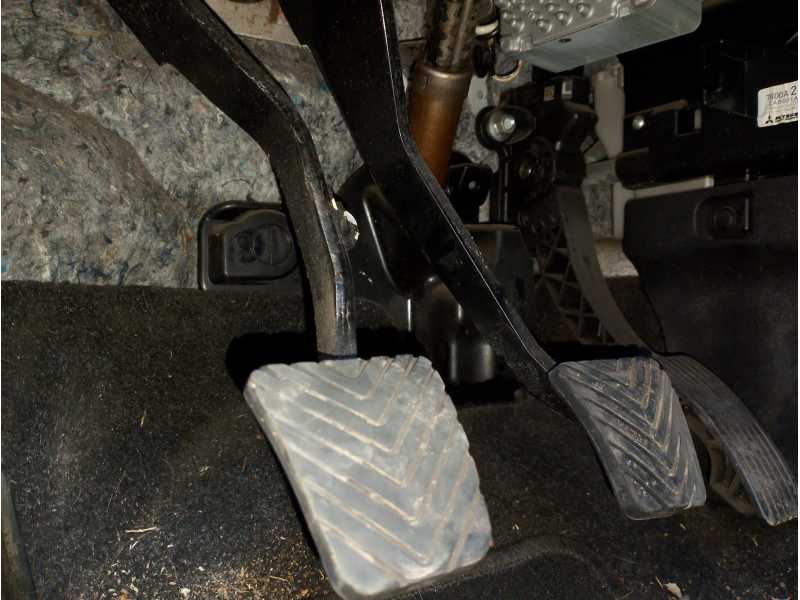 Recambio de pedal embrague para mitsubishi asx (ga_w_) 1.8 di-d 4wd (ga6w) referencia OEM IAM   