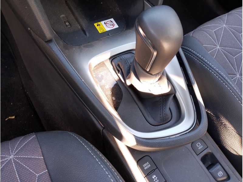 Recambio de palanca cambio para toyota yaris hybrid active referencia OEM IAM   