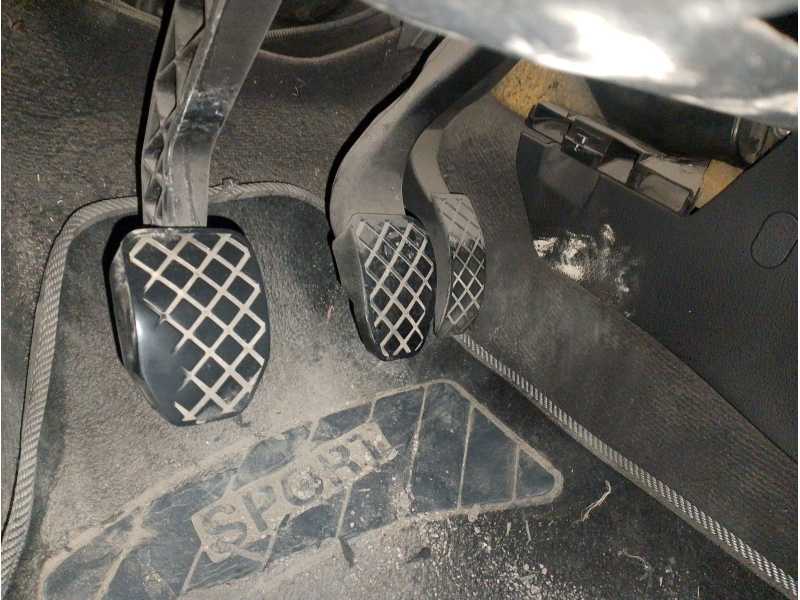 Recambio de potenciometro pedal para audi a4 b7 avant (8ed) 2.0 tdi referencia OEM IAM 8E1721523G  