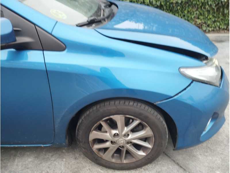 Recambio de aleta delantera derecha para toyota auris touring sports (e18) 2.0 d-4d cat referencia OEM IAM   