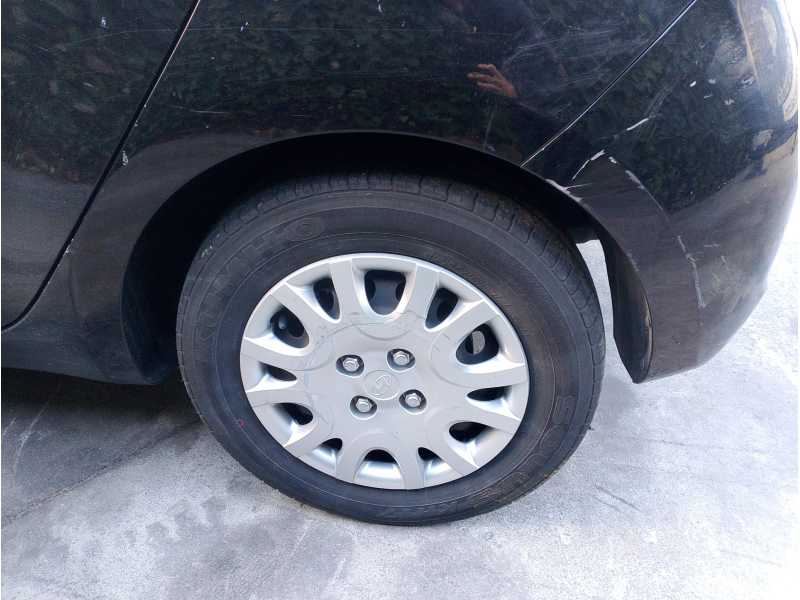 Recambio de paso de rueda trasero izquierdo para hyundai i20 i (pb, pbt) 1.2 referencia OEM IAM   