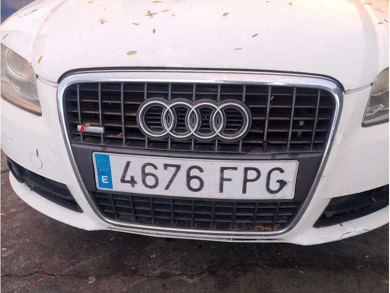 Recambio de rejilla delantera para audi a4 b7 avant (8ed) 2.0 tdi referencia OEM IAM 8E0853651J  