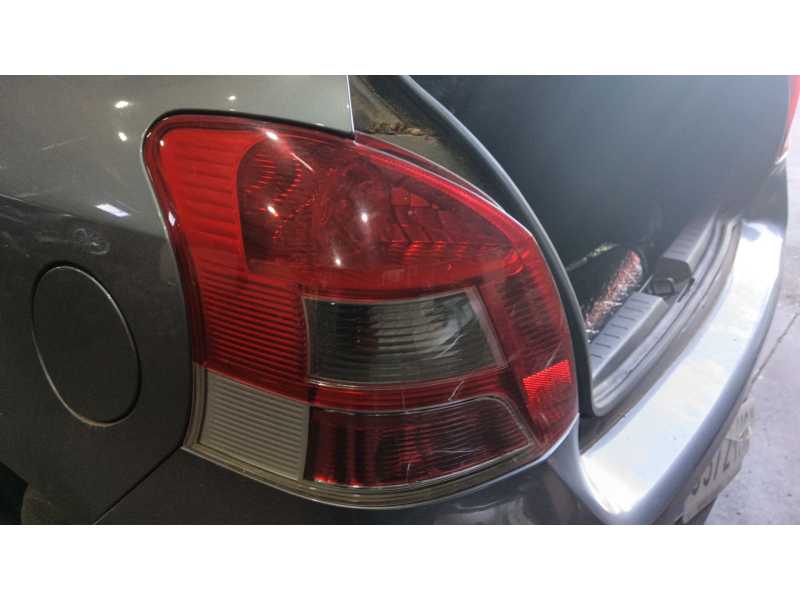 Recambio de piloto trasero izquierdo para toyota yaris (_p9_) 1.4 d-4d (nlp90_) referencia OEM IAM 815610D251  