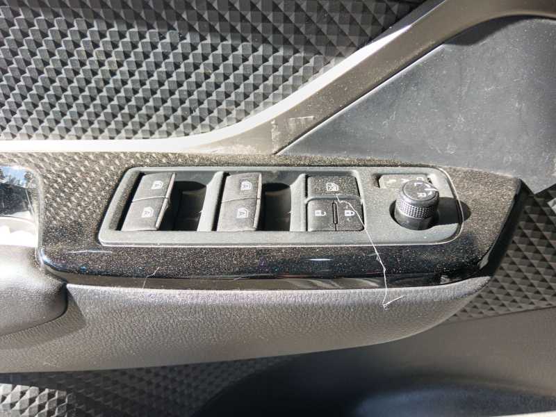 Recambio de mando elevalunas delantero izquierdo para toyota c-hr (_x1_) 1.8 hybrid (zyx10_, zyx11_) referencia OEM IAM 84040F40