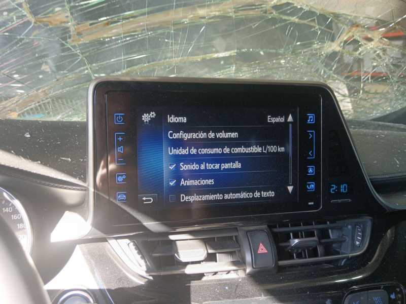 Recambio de pantalla multifuncion para toyota c-hr (_x1_) 1.8 hybrid (zyx10_, zyx11_) referencia OEM IAM 86140F4011  